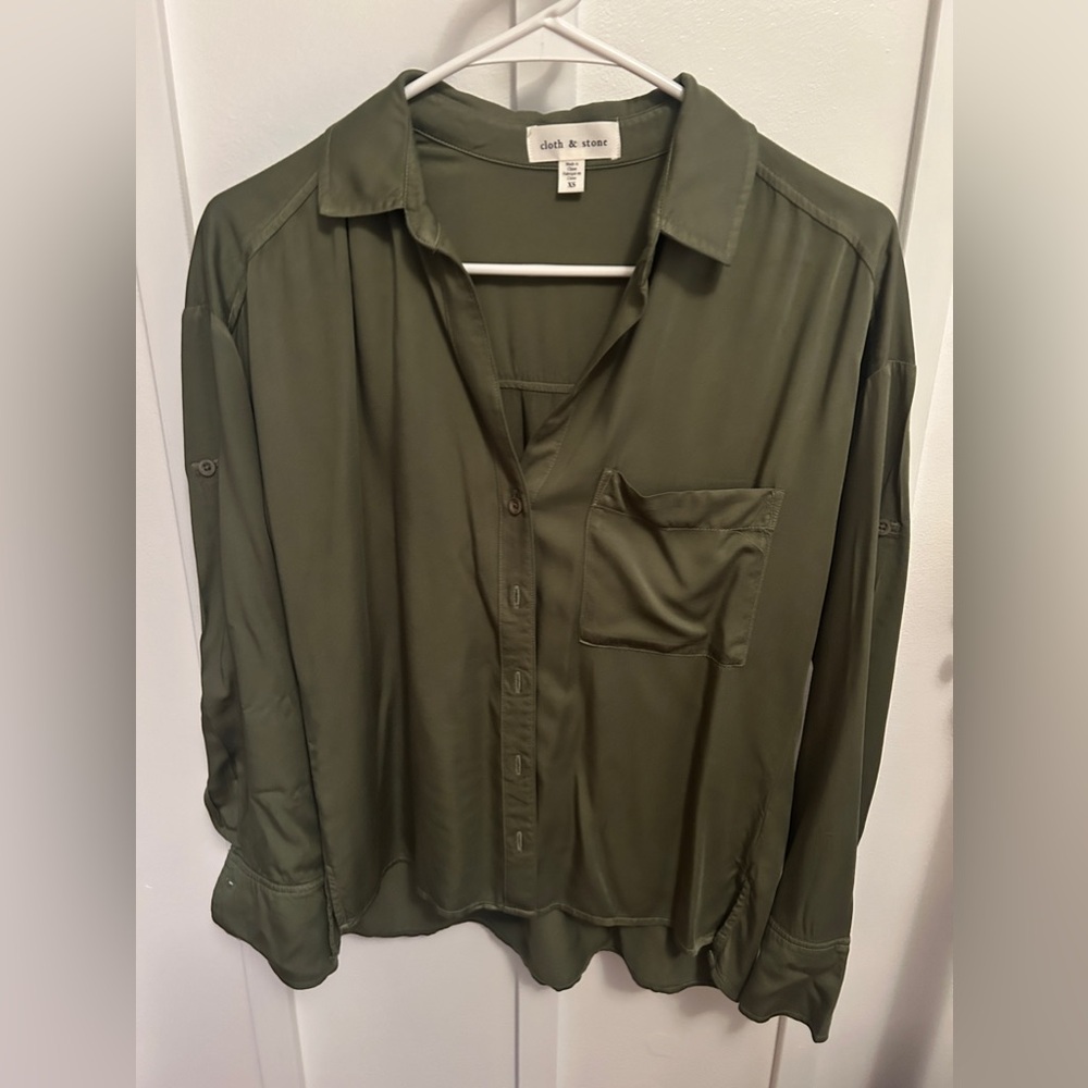 Cloth and Stone olive blouse Anthropologie